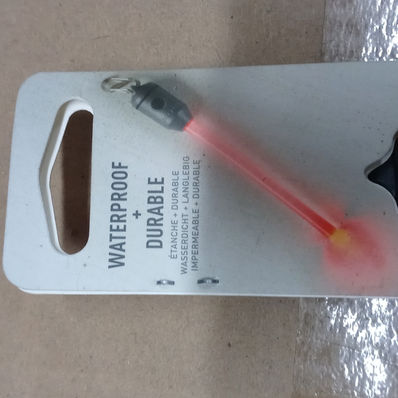 Nite Ize Radiant Rechargeable LED Glow Stick - Picture 6 of 8